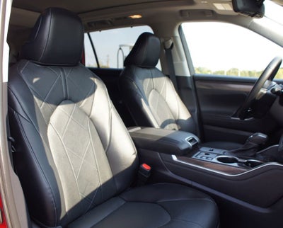 2024 Toyota Highlander Hybrid Platinum