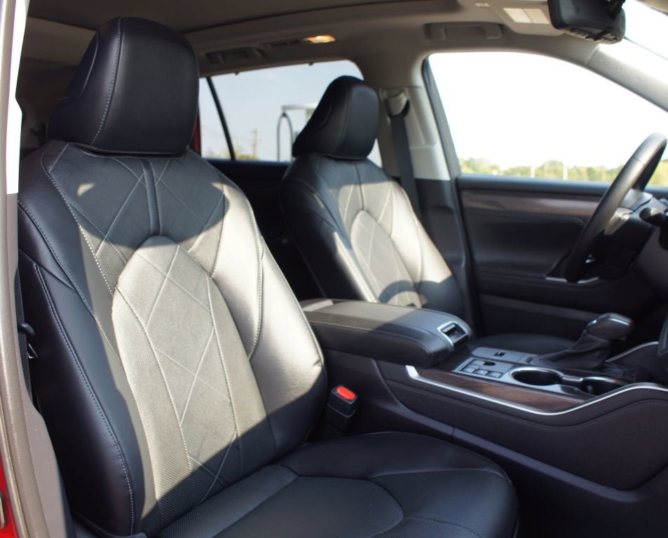 2024 Toyota Highlander Hybrid Platinum