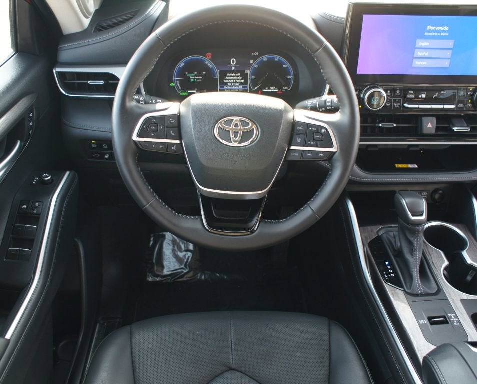 2024 Toyota Highlander Hybrid Platinum