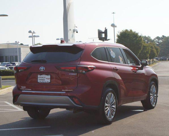 2024 Toyota Highlander Hybrid Platinum