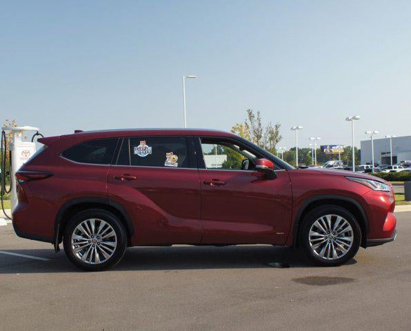 2024 Toyota Highlander Hybrid Platinum