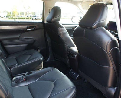 2024 Toyota Highlander Hybrid Platinum