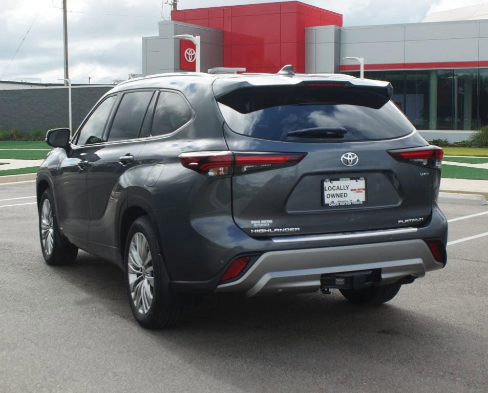 2025 Toyota Highlander Hybrid Platinum