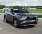 2025 Toyota Highlander Hybrid Platinum