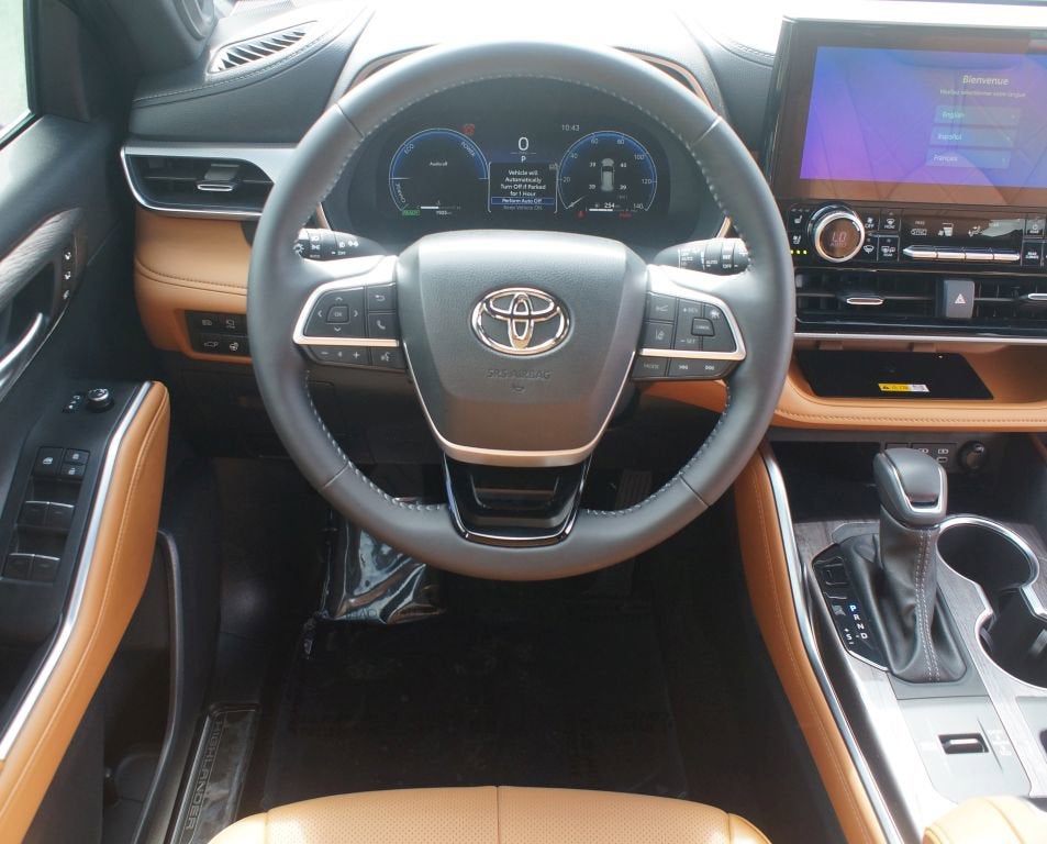 2025 Toyota Highlander Hybrid Platinum