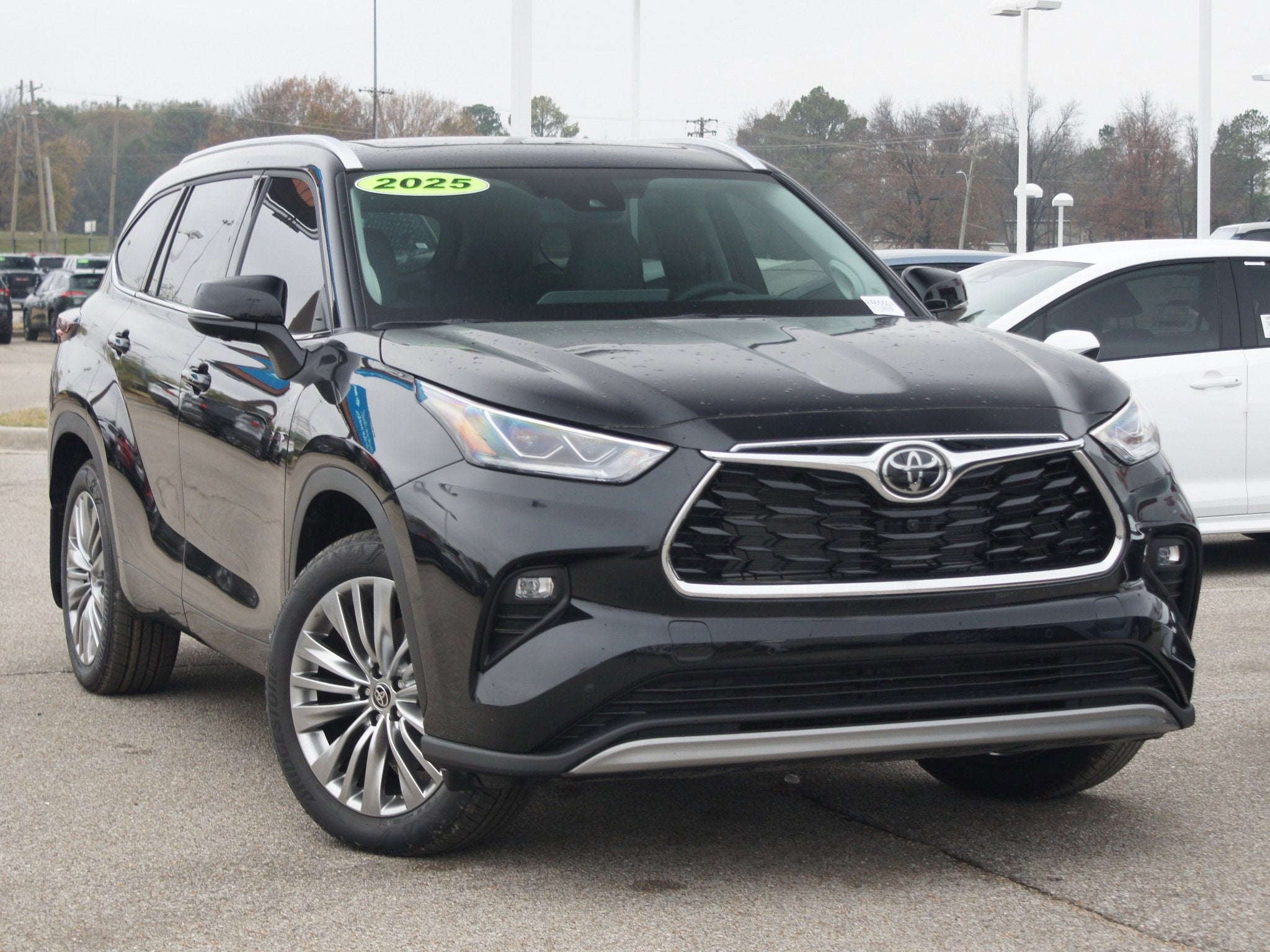2025 Toyota Highlander Hybrid Platinum