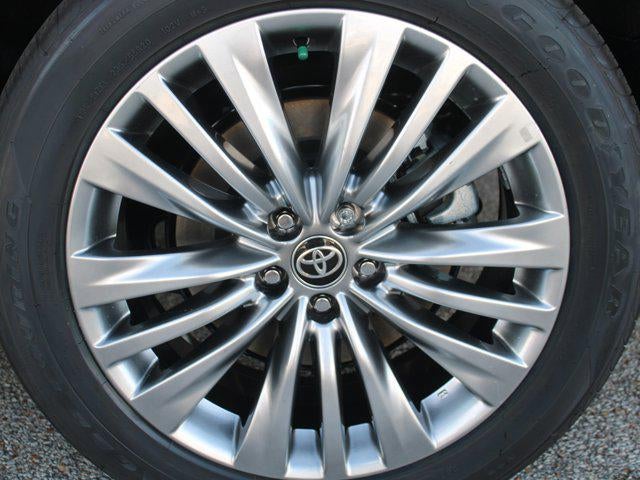 2025 Toyota Highlander Hybrid Platinum