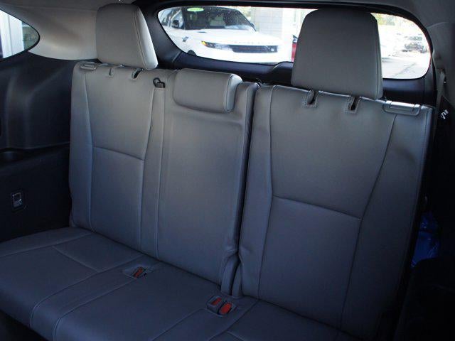 2025 Toyota Highlander Hybrid Platinum