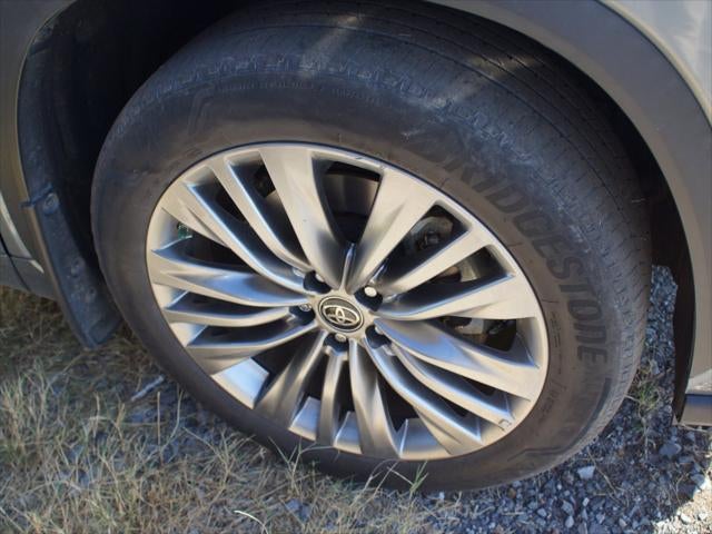 2024 Toyota Highlander Hybrid Platinum