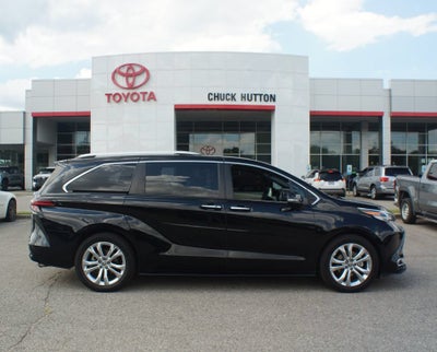 2022 Toyota Sienna Platinum