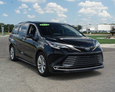 2022 Toyota Sienna Platinum