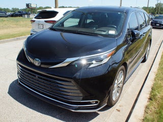 2022 Toyota Sienna Platinum