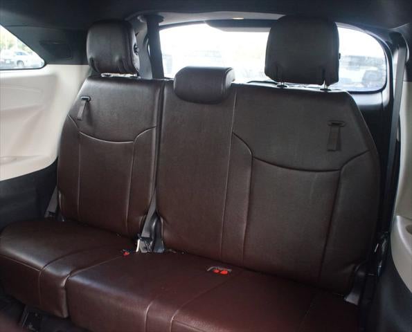 2022 Toyota Sienna Platinum