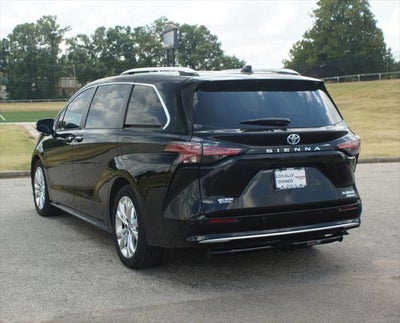 2022 Toyota Sienna Platinum