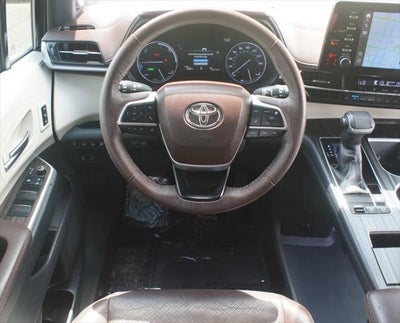 2022 Toyota Sienna Platinum