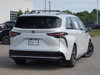 2026 Toyota Sienna Platinum
