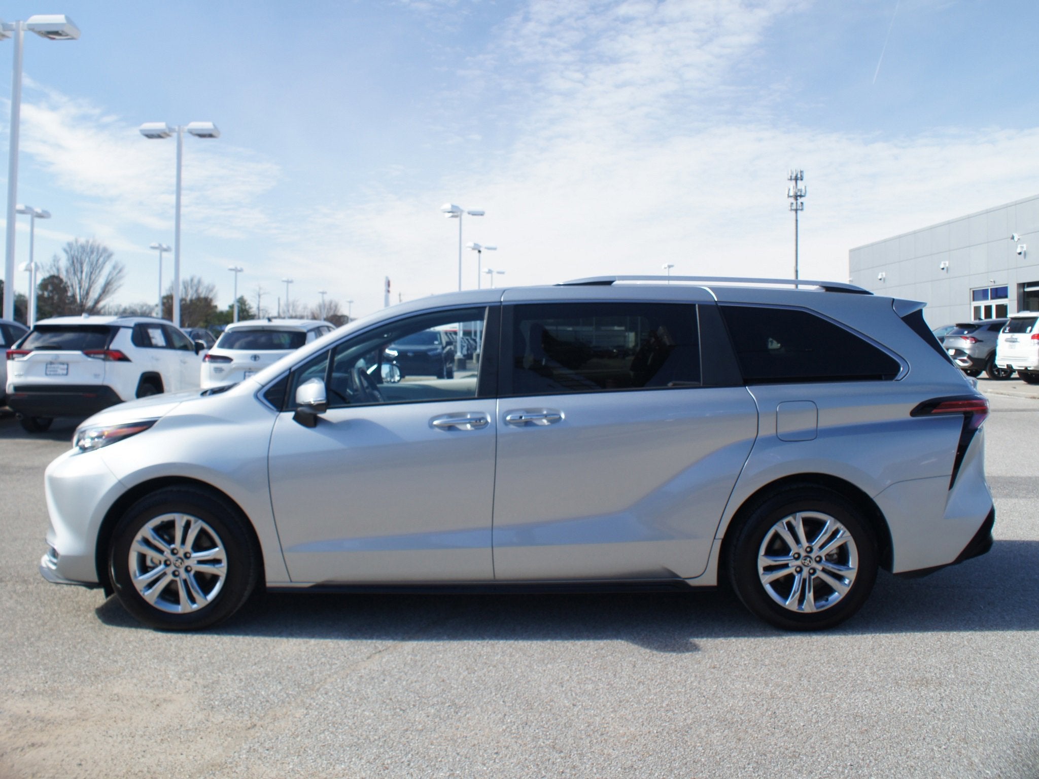2024 Toyota Sienna Platinum