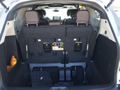 2024 Toyota Sienna Platinum