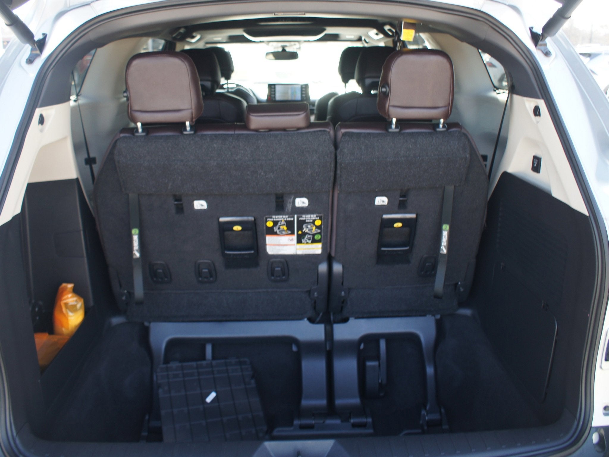 2024 Toyota Sienna Platinum