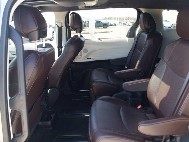 2024 Toyota Sienna Platinum