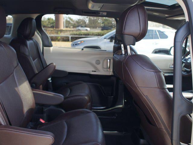2024 Toyota Sienna Platinum