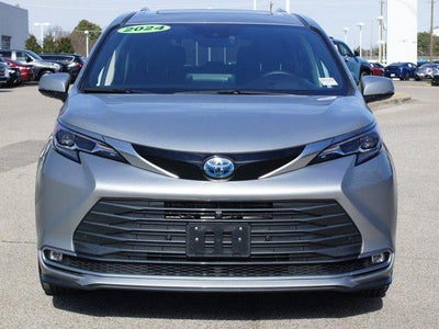 2024 Toyota Sienna Platinum