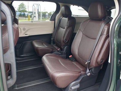 2021 Toyota Sienna Platinum