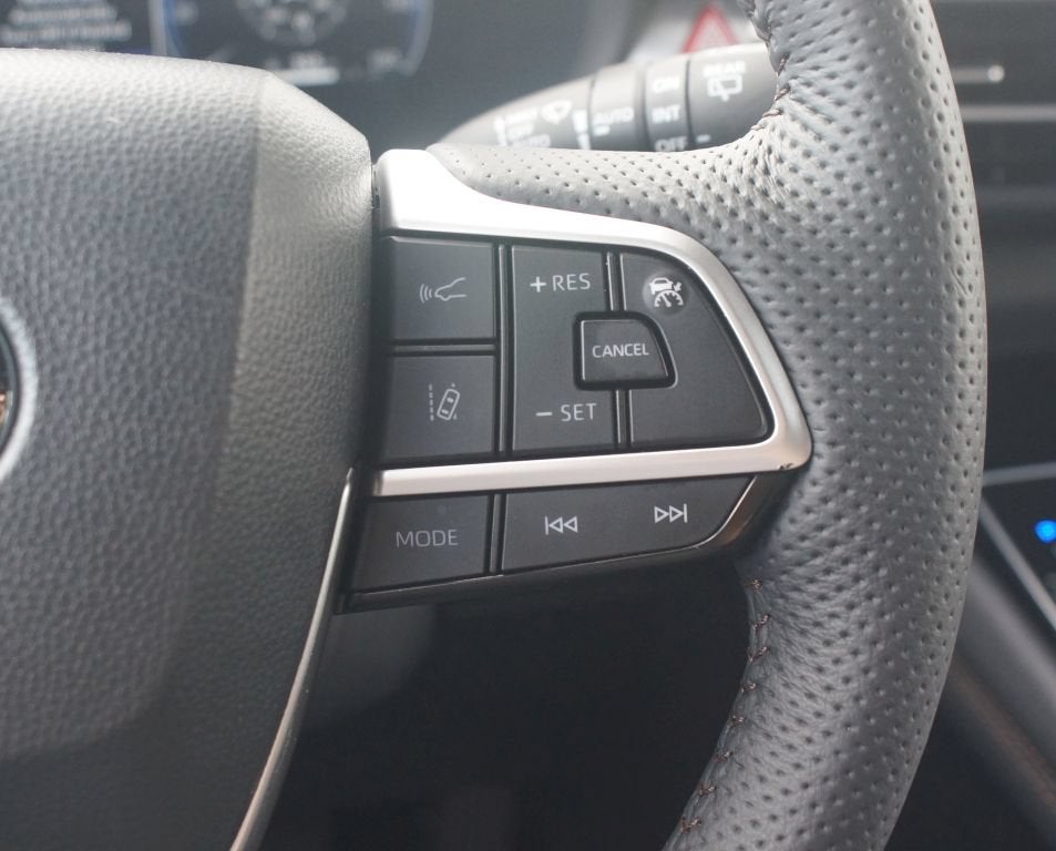 2025 Toyota Sienna Platinum