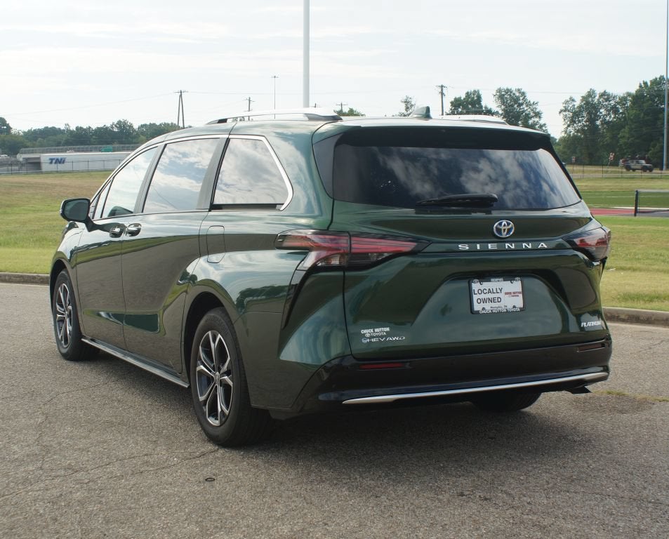 2025 Toyota Sienna Platinum