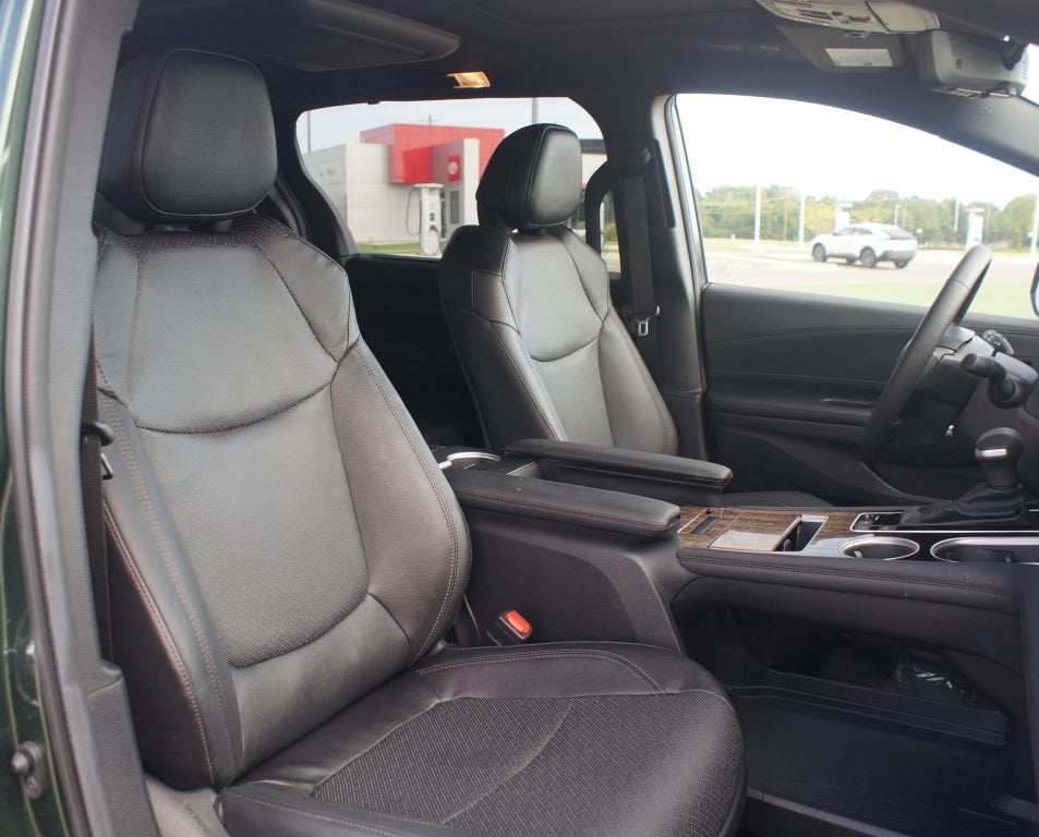 2025 Toyota Sienna Platinum