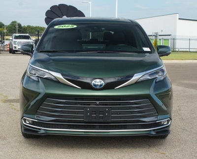 2025 Toyota Sienna Platinum