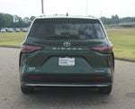 2025 Toyota Sienna Platinum