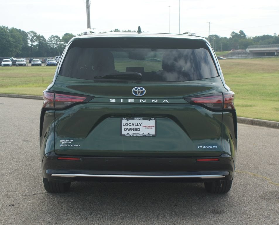 2025 Toyota Sienna Platinum