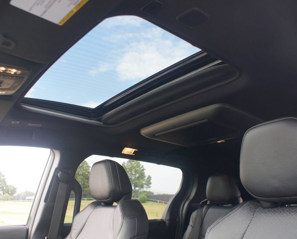 2025 Toyota Sienna Platinum