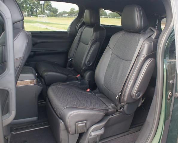 2025 Toyota Sienna Platinum