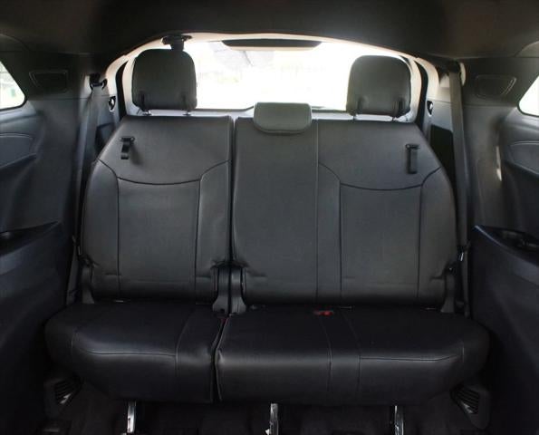2025 Toyota Sienna Platinum
