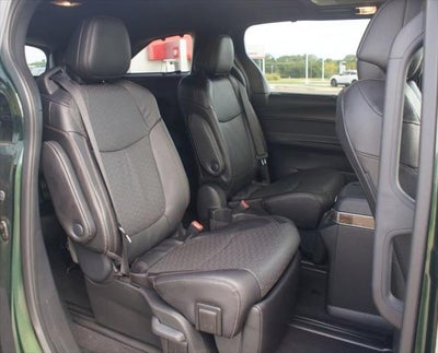 2025 Toyota Sienna Platinum