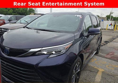 2025 Toyota Sienna Platinum