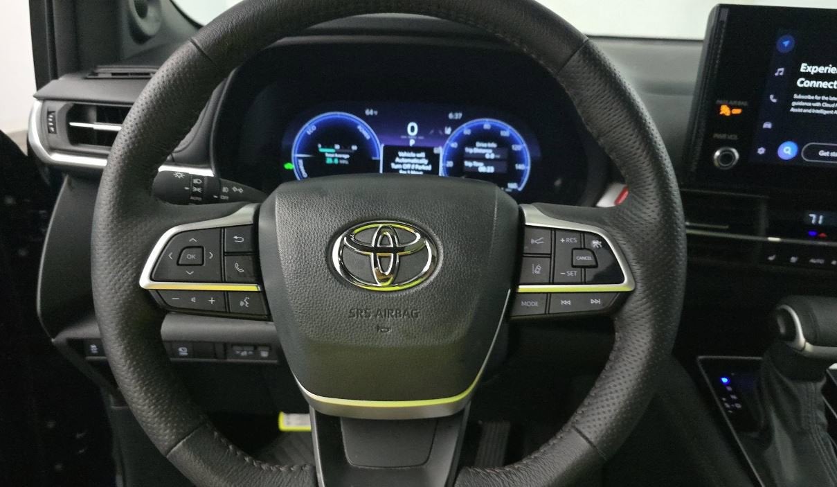 2025 Toyota Sienna Platinum