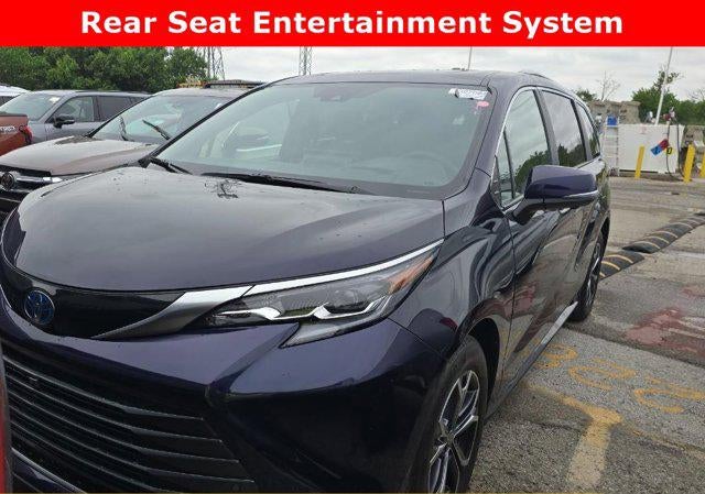 2025 Toyota Sienna Platinum