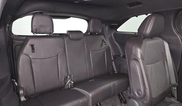2025 Toyota Sienna Platinum