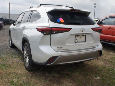 2022 Toyota Highlander Platinum