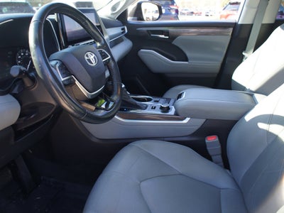 2021 Toyota Highlander Platinum