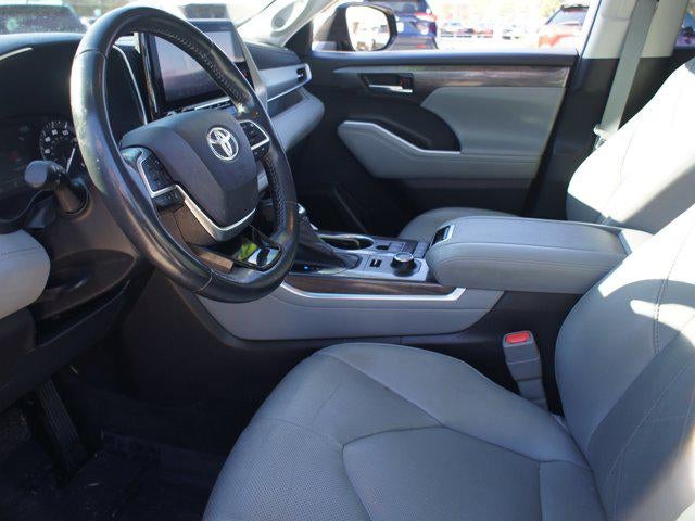 2021 Toyota Highlander Platinum