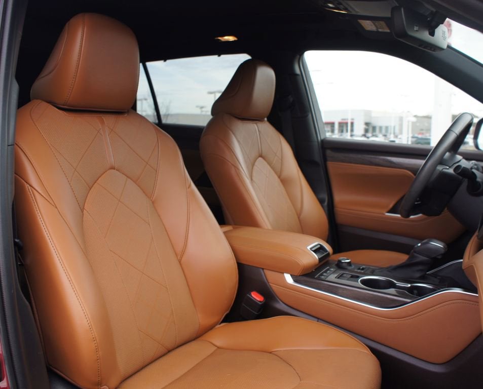 2022 Toyota Highlander Platinum