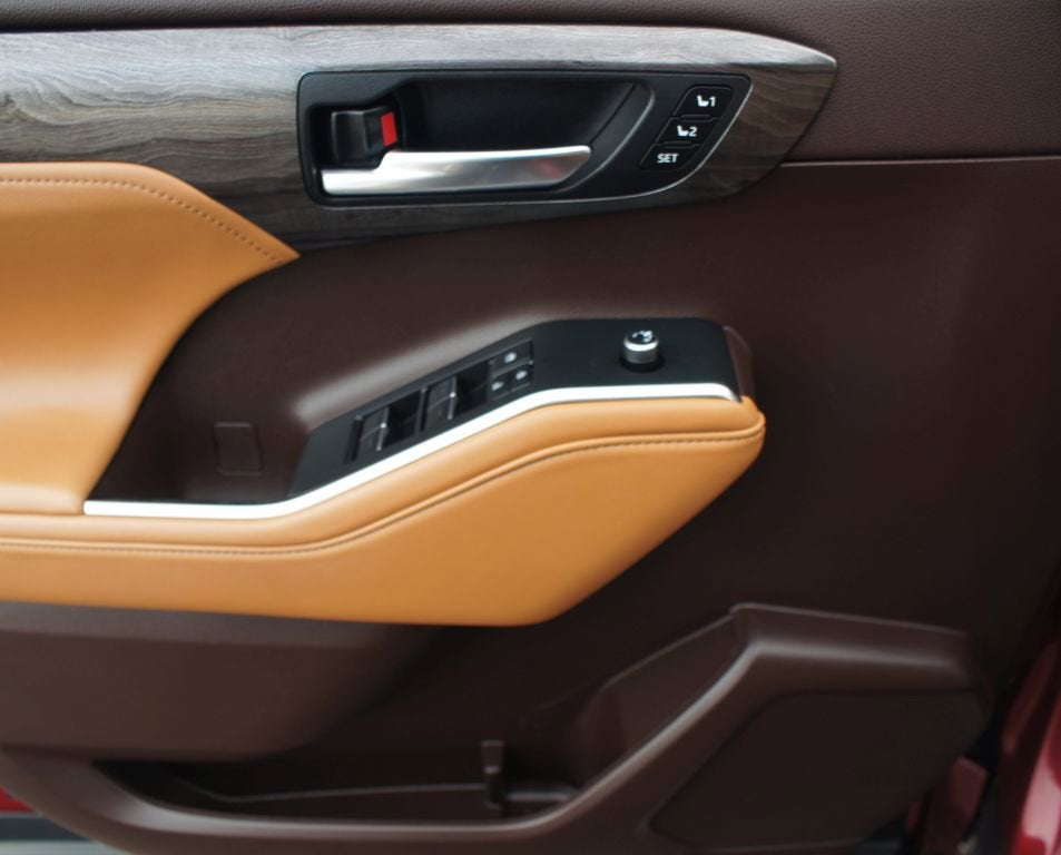 2022 Toyota Highlander Platinum