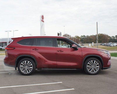 2022 Toyota Highlander Platinum