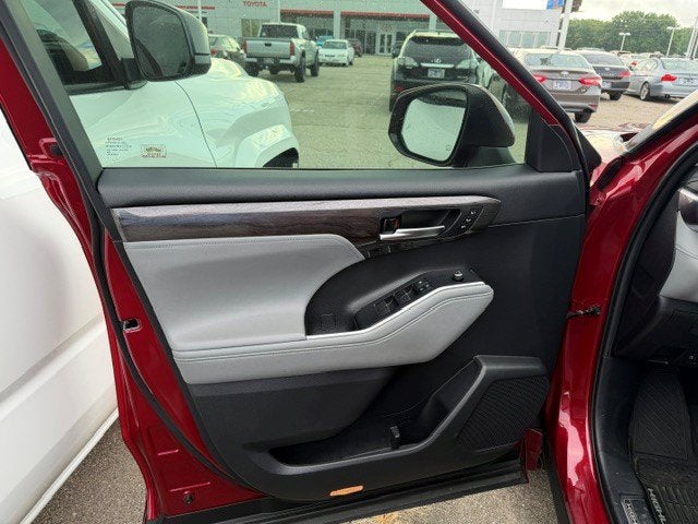 2020 Toyota Highlander Platinum