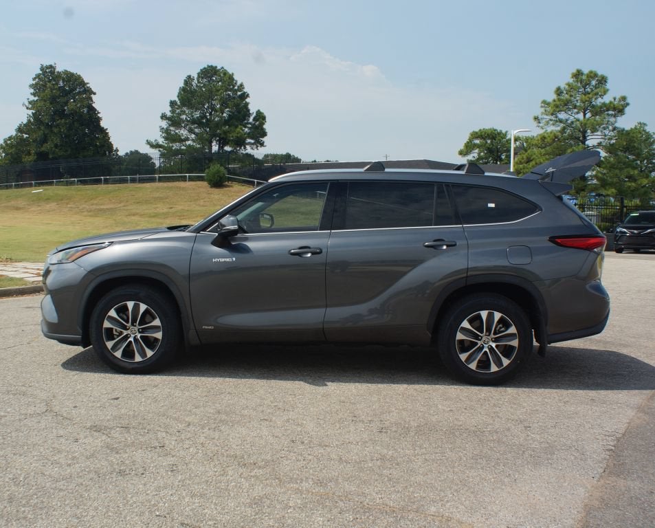 2021 Toyota Highlander Hybrid XLE