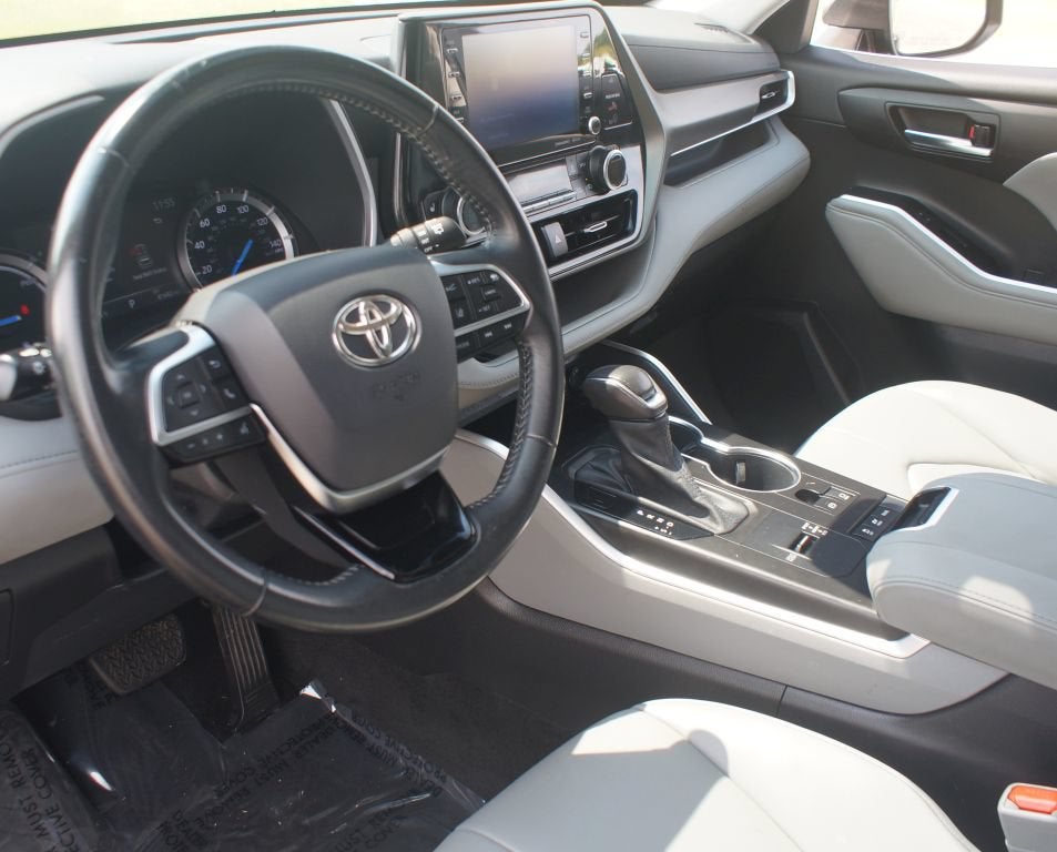 2021 Toyota Highlander Hybrid XLE